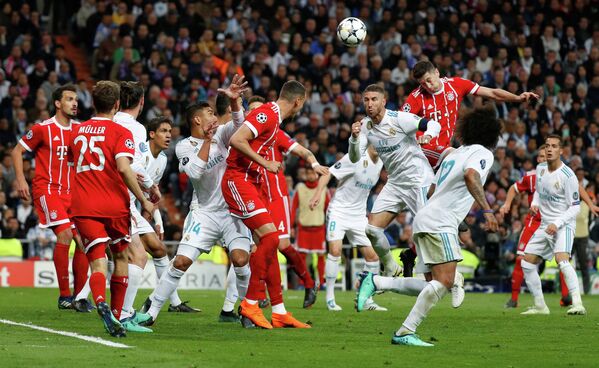 Игровой момент ответного полуфинального матча Лиги чемпионов Реал - Бавария