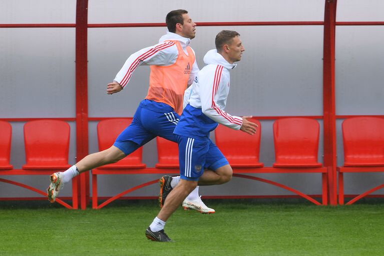 Футболисты сборной России Федор Смолов (слева) и Федор Чалов Футболисты сборной России Федор Смолов (слева) и Федор Чалов