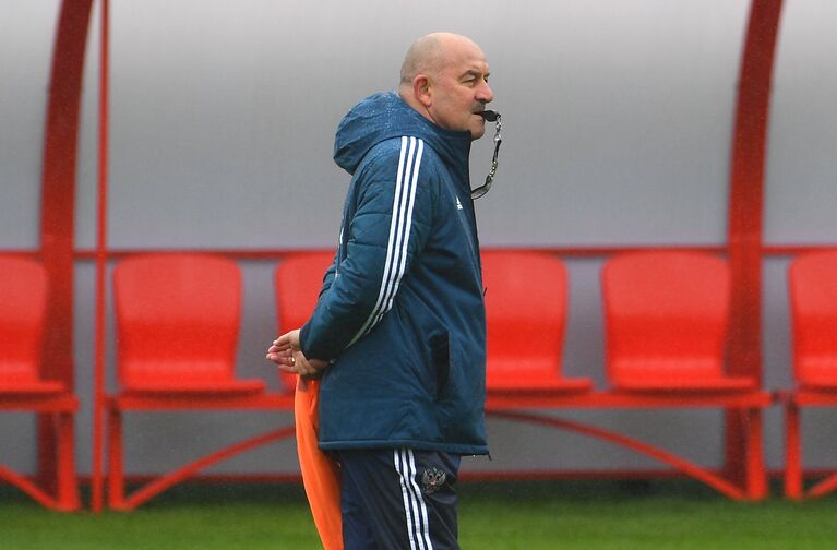 Главный тренер сборной России Станислав Черчесов Главный тренер сборной России Станислав Черчесов