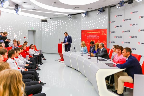 Лауреаты всероссийского детского гранта Заправляем в спорте награждены в Москве
