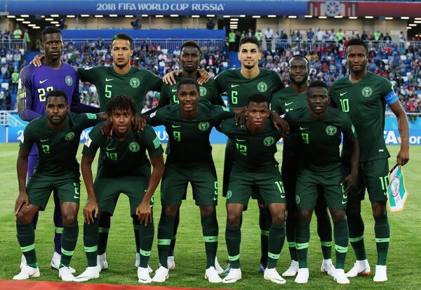 Игроки сборной Нигерии перед началом матча