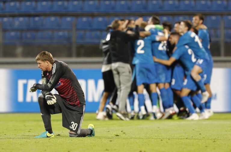Футбол. Лига Европы. Матч Зенит - Динамо (Минск) Футбол. Лига Европы. Матч Зенит - Динамо (Минск)