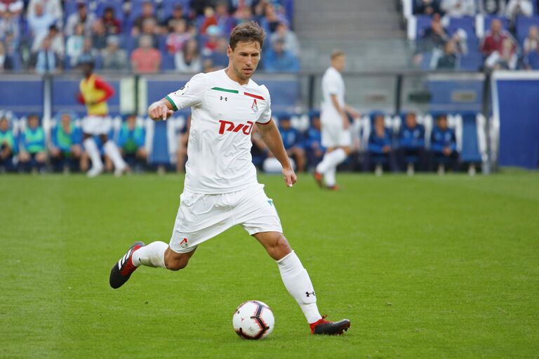 Полузащитник Локомотива Гжегож Крыховяк Полузащитник Локомотива Гжегож Крыховяк