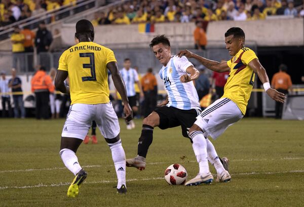 Игровой момент матча Аргентина - Колумбия