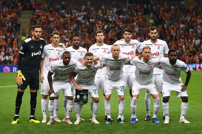 Футболисты Локомотива перед матчем Лиги чемпионов с Галатасараем