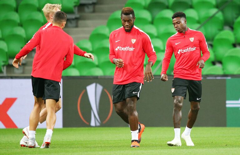 Футболисты Севильи