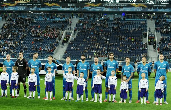 Футболисты Зенита перед матчем Лиги Европы против Славии