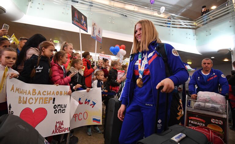 Пловчиха Елизавета Клеванович Пловчиха Елизавета Клеванович