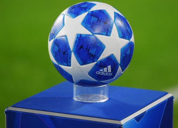 Официальный мяч Лиги Чемпионов УЕФА