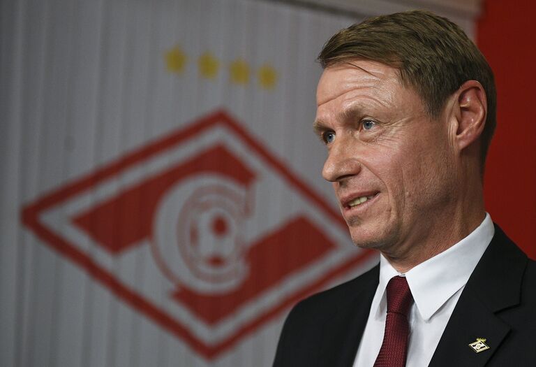 Главный тренер Спартака Олег Кононов