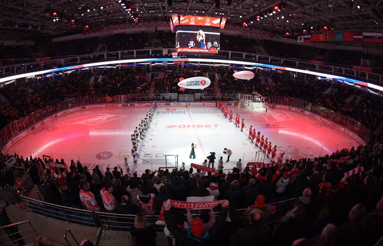 Хоккеисты Спартака и магнитогорского Металлурга