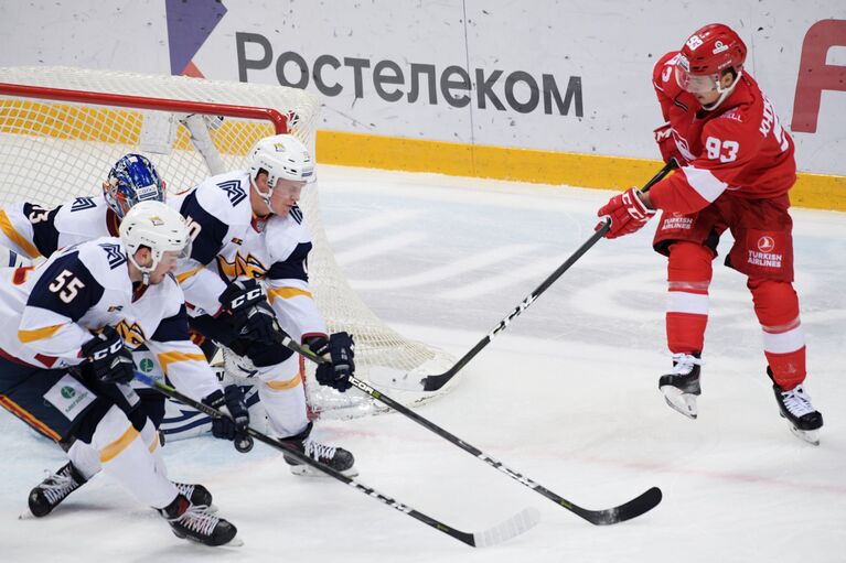 Игровой момент матча Спартак - Металлург (Магнитогорск)