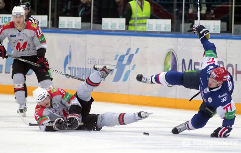 Игровой момент матча СКА (Санкт-Петербург) - Металлург (Москва) Игровой момент матча СКА (Санкт-Петербург) - Металлург (Москва)