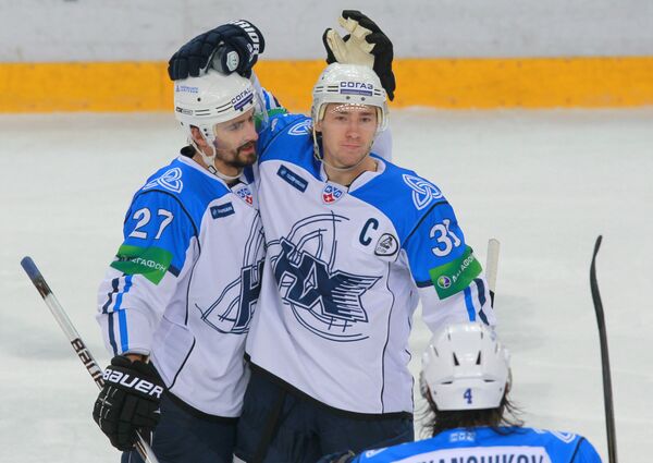 Александр Сазонов, Максим Пестушко (слева направо)