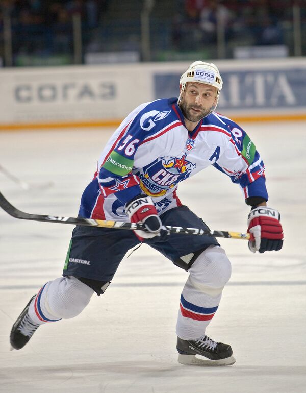 Хоккеист Сергей Зубов