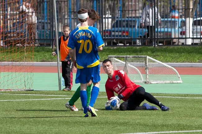 Денис Кавлинов