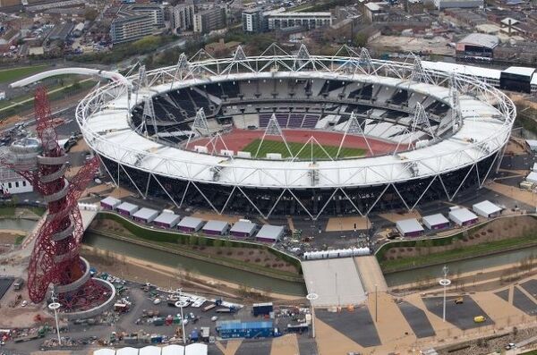 Вид на Олимпийский стадион в Лондоне 