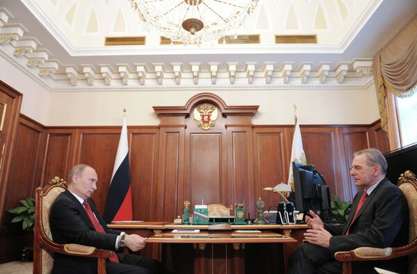 Владимир Путин и Жак Рогге (слева направо)