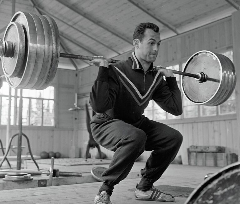 Валерий Брумель на тренировке Валерий Брумель на тренировке