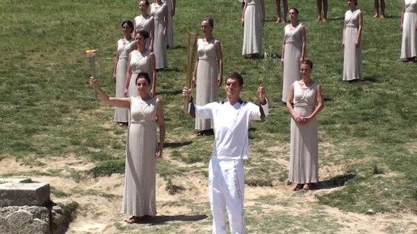 Древнегреческие молитвы и танцы: репетиция зажжения огня Олимпиады-2012