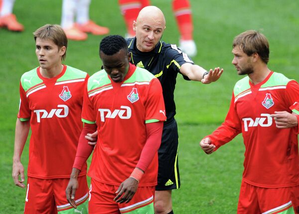 Дмитрий Торбинский, Виктор Обинна, Дмитрий Сычев (слева направо на первом плане)