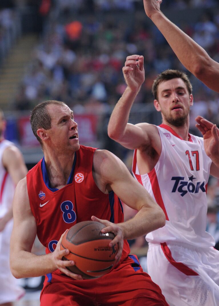 Игровой момент матча ЦСКА (Москва, Россия) - Олимпиакос (Пирей, Греция) Игровой момент матча ЦСКА (Москва, Россия) - Олимпиакос (Пирей, Греция)
