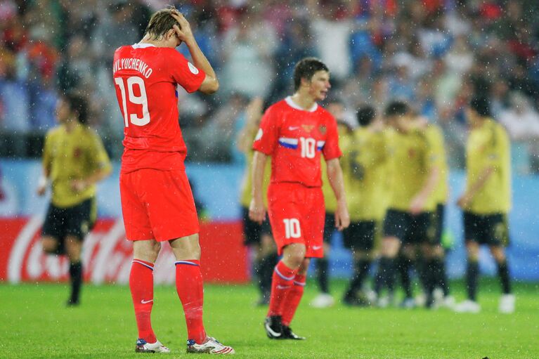 Роман Павлюченко и Андрей Аршавин (слева направо) Роман Павлюченко и Андрей Аршавин (слева направо)