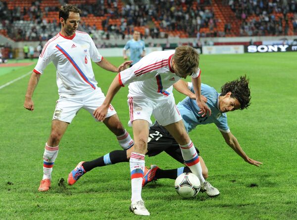 Россия Уругвай 2012. 2014 Россия Уругвай. Реал товарищеский матч. Россия Уругвай 2012 форма.