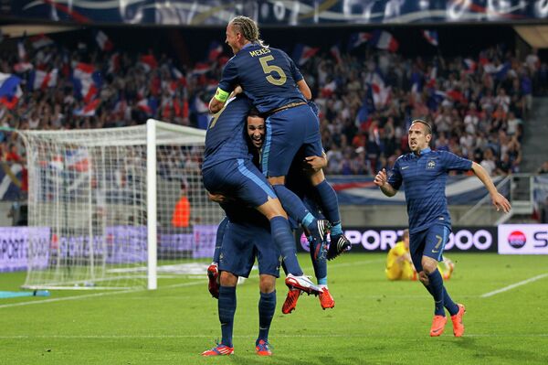 Игровой момент матча Франция - Исландия