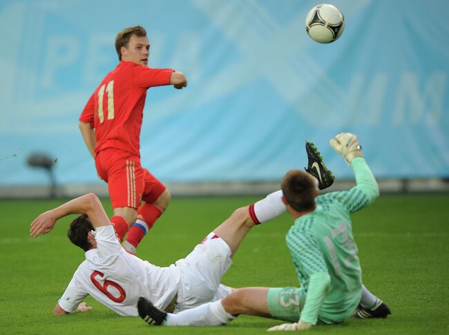 Игровой момент матч Россия - Англия