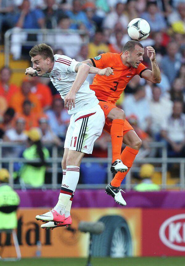 Игровой момент матча Нидерланды - Дания