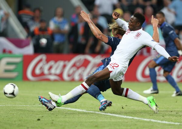Игровой момент матча Франция - Англия