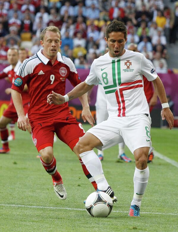 Игровой момент матча Португалия - Дания