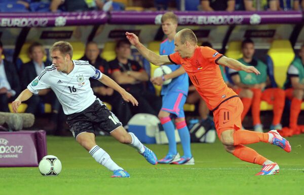 Игровой момент матча сборных Нидерландов и Германии