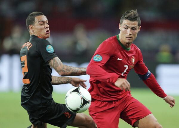 Игровой момент матча сборных Португалии и Нидерландов