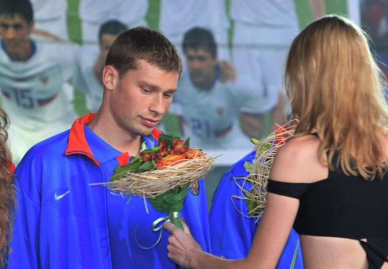 Футболист Алексей Березуцкий Футболист Алексей Березуцкий