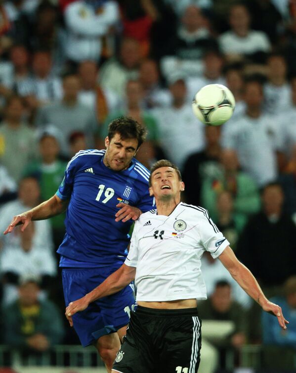 Игровой момент матча сборных Германии и Греции