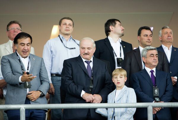 Президент Грузии Михаил Саакашвили, президент Белоруссии Александр Лукашенко и президент Армении Серж Саргсян