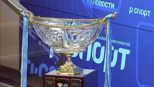 Трофей за победу в матче на Суперкубок России