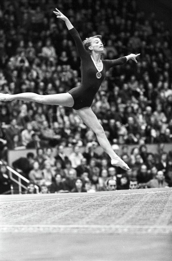 Советская гимнастка Полина Астахова