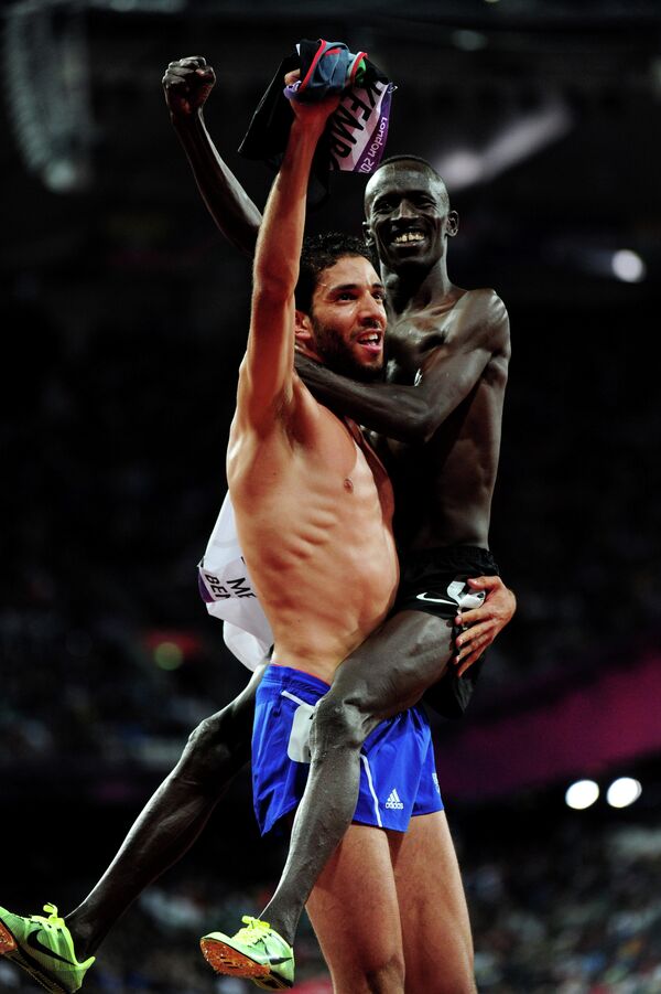 Махидин Мехисси Бенаббад и Езекиэл Кембой на Олимпийских Играх-2012 в Лондоне, август 2012.