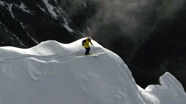Лыжники и сноубордисты исполняли крутые трюки на высоте 2000 метров