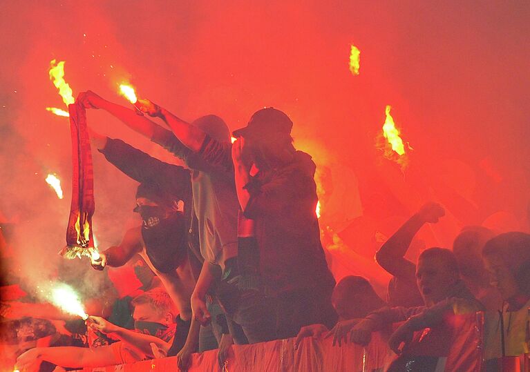 Болельщики футбольного клуба Локомотив Болельщики футбольного клуба Локомотив