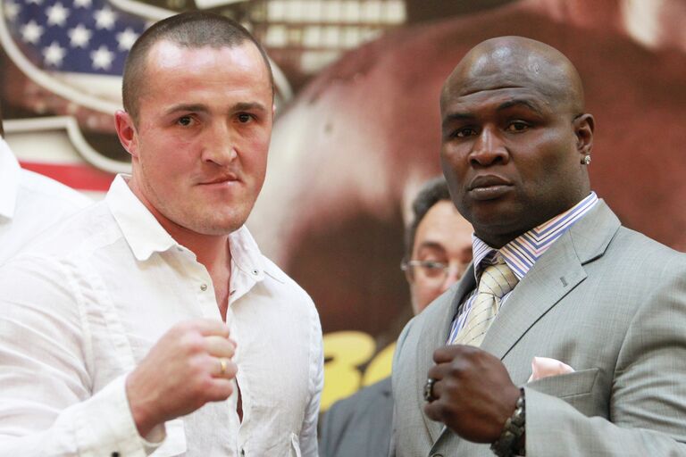 Денис Лебедев и Джеймс Тони (слева направо) Денис Лебедев и Джеймс Тони (слева направо)