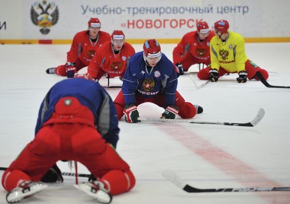Хоккеисты на тренировке сборной России