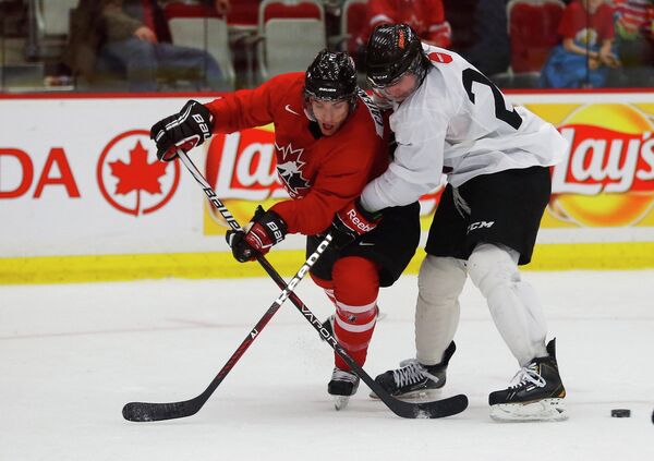 Игровой момент матча сборной Канады - Канадского университета