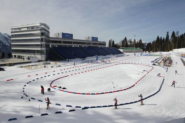 Вид на стадион лыжно-биатлонного комплекса Лаура