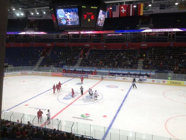 Игровой момент матча молодежных сборных России и Швейцарии
