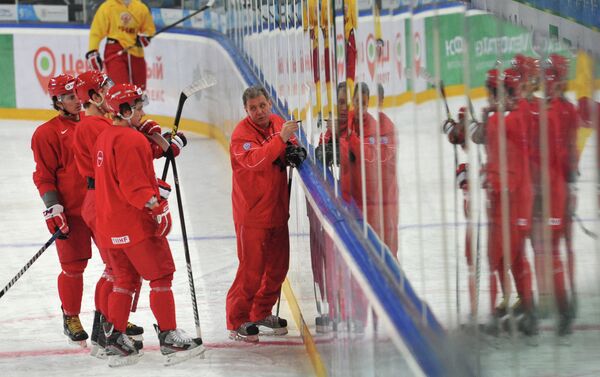 Тренировка хоккейной молодежной сборной России