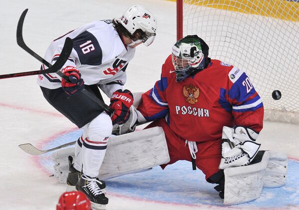 Игровой момент матча  Россия - США